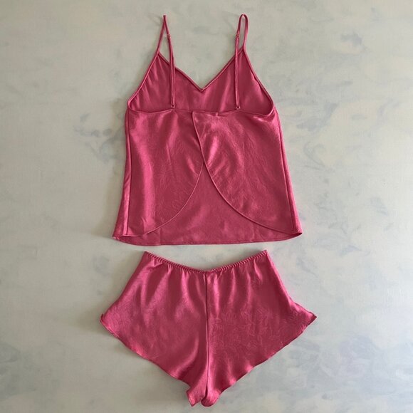 Victoria's Secret Dainty Floral Pink Satin Camisole & Shorts Matching Sleep Set - Picture 2 of 8
